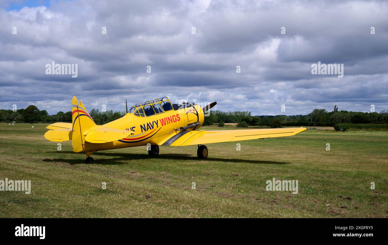 North American T-6G Texan (Harvard) auf der Fluglinie der Headcorn Airshow Stockfoto
