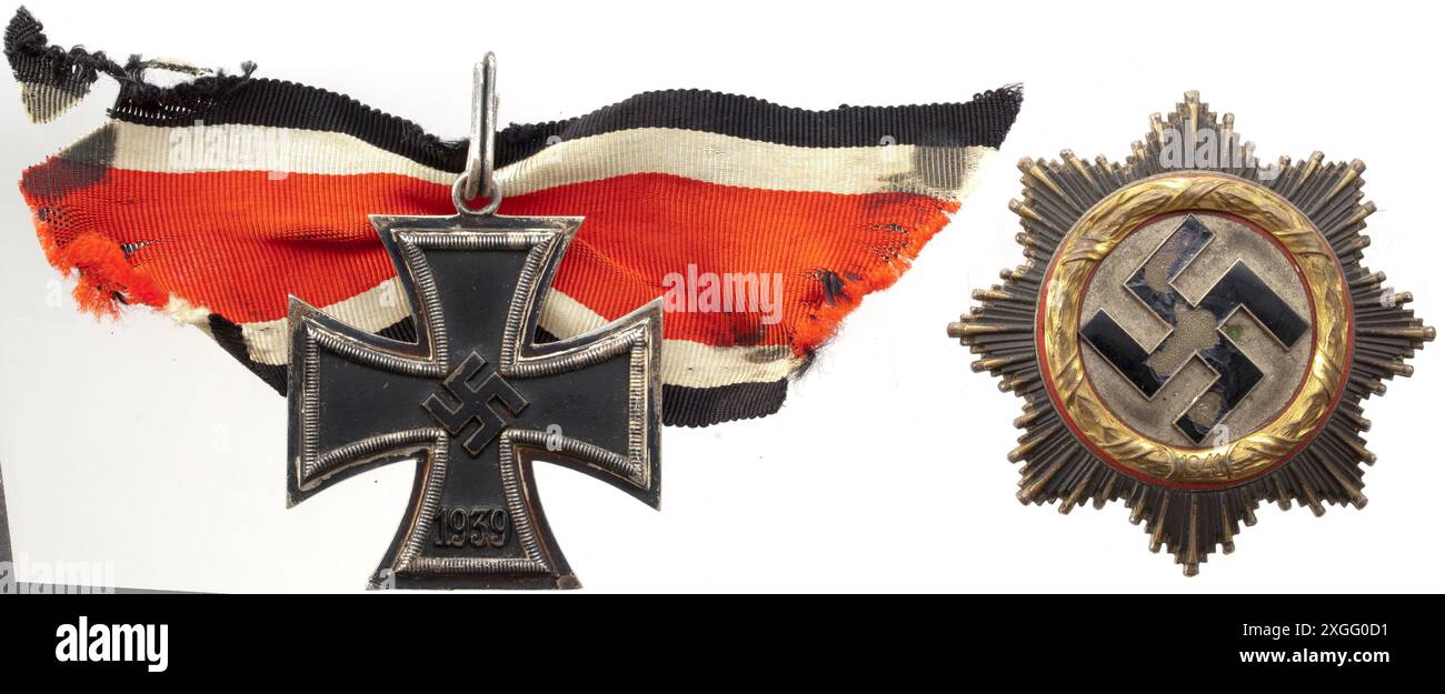 Medaillen und Dekorationen, Ritterorden, Ritterkreuz, 20. Jahrhundert, PROPERTY-RELEASE | REDTORIAL-USE-ONLY Stockfoto