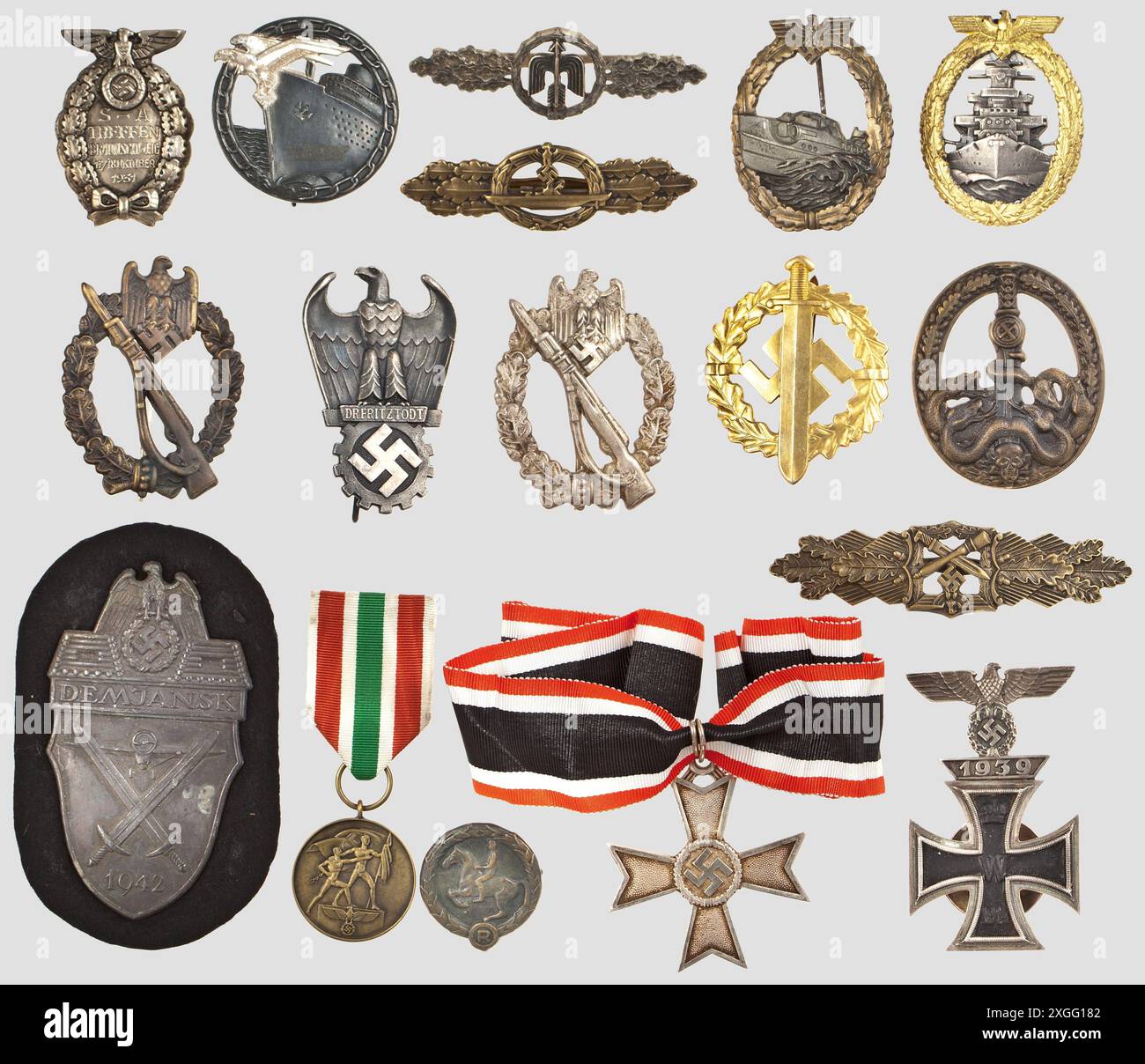 Medaillen und Dekorationen, Ritterorden, Ritterkreuz, 20. Jahrhundert, EIGENTUM FREIGEGEBEN Stockfoto
