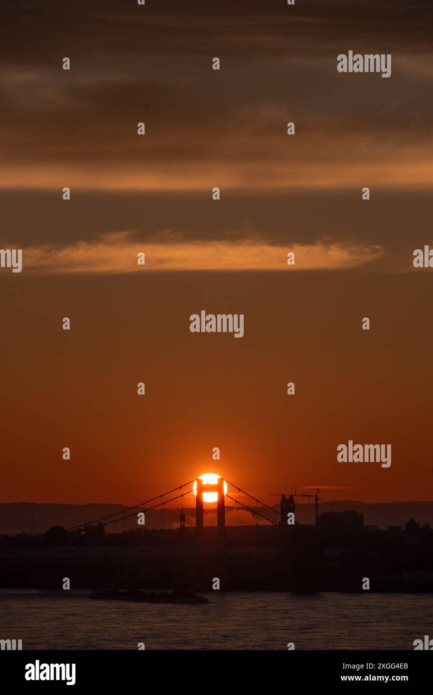 Sonnenaufgangsfotografie in Köln Stockfoto