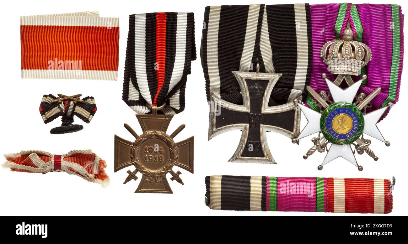 Medaillen und Dekorationen, Ritterorden, Ritterkreuz, 20. Jahrhundert, PROPERTY-RELEASE | REDTORIAL-USE-ONLY Stockfoto