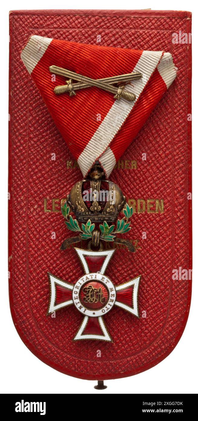 Medaillen und Dekorationen, Ritterorden, Ritterkreuz, 20. Jahrhundert, PROPERTY-RELEASE | REDTORIAL-USE-ONLY Stockfoto