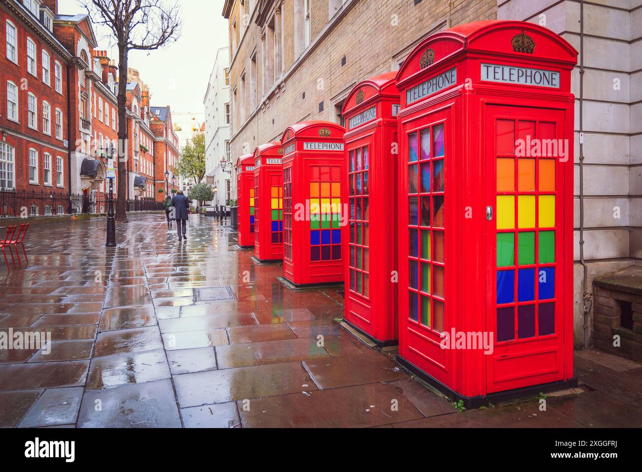Reihe von Telefonzellen in Covent Garden, London, Großbritannien Stockfoto
