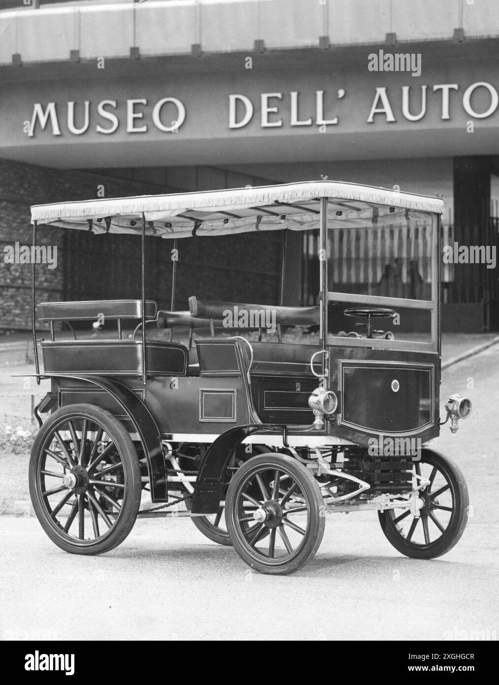 Transport / Transport, Autos, Fahrzeugvarianten, Benz Modell 8 PS, Baujahr: 1899, ADDITIONAL-RIGHTS-CLEARANCE-INFO-NOT-AVAILABLE Stockfoto