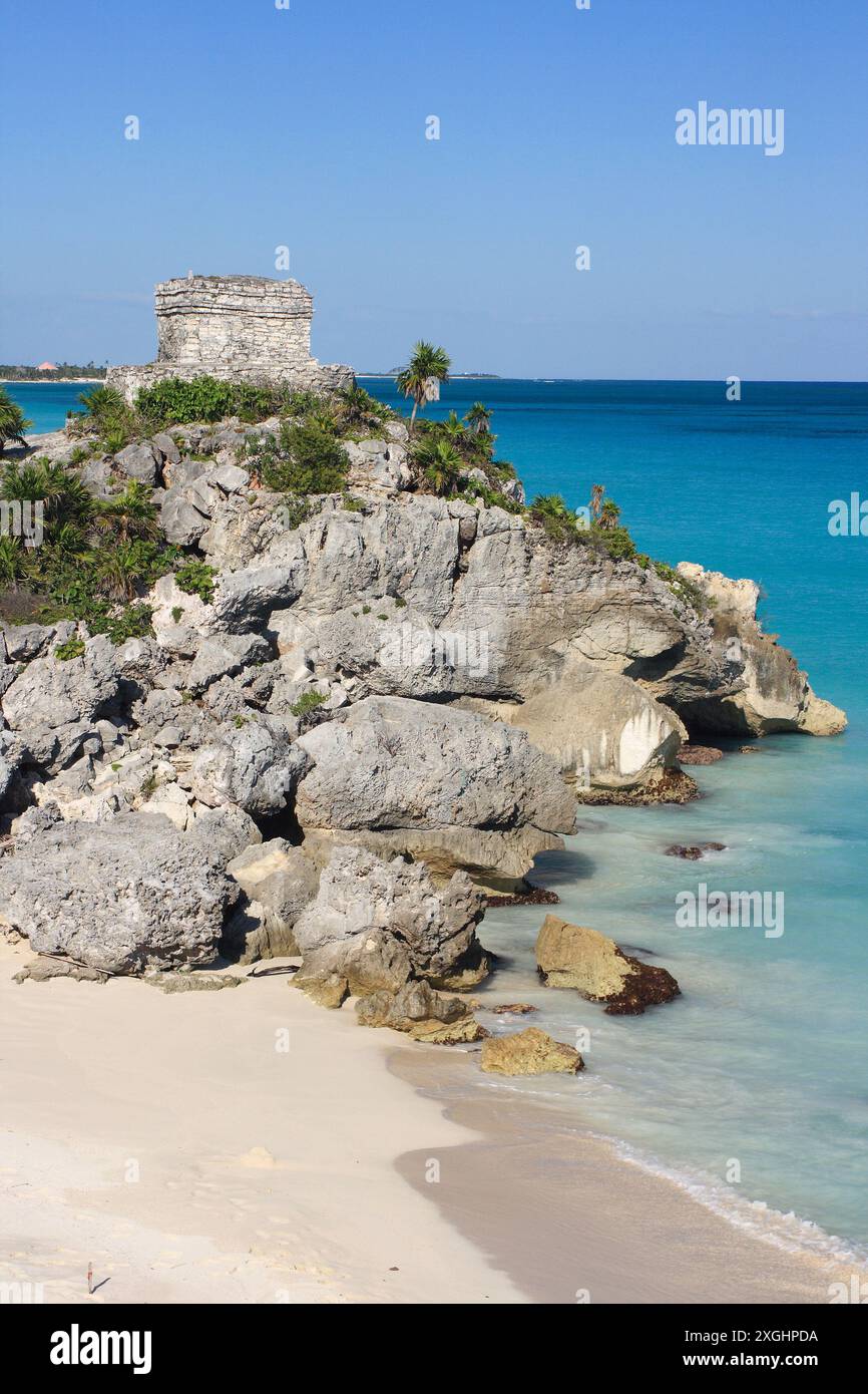Mexiko, Quintana Roo, Tulum Maya-Ruinen mit Blick auf das Karibische Meer an der Costa Maya auf der Halbinsel Yucatan. Stockfoto
