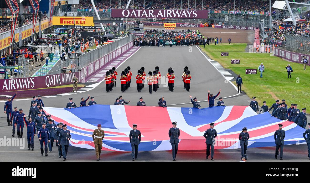 Towcester, Großbritannien. Juli 2024. Die Startlinie beim Aufbau des Formel 1 Qatar Airways British Grand Prix in Silverstone, Towcester, Northamptonshire, Großbritannien. Quelle: LFP/Alamy Live News Stockfoto