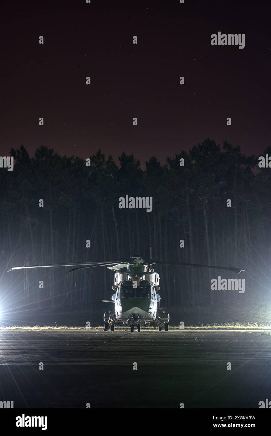 Portugiesischer Hubschrauber der Luftwaffe „Esquadra 751“ EH101. Stockfoto