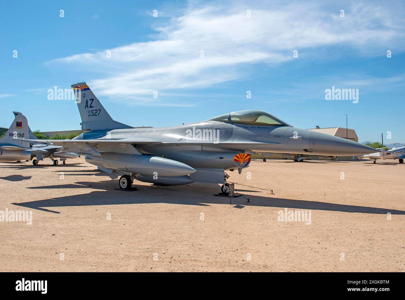 General Dynamics F-16A 2 Jet Kampfflugzeuge im Pima Air & Space Museum in Tucson, AZ, USA Stockfoto
