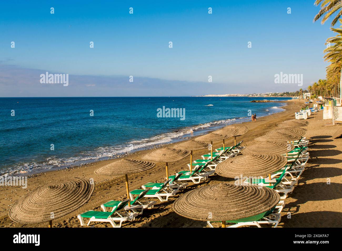 Playa de la Fontanilla Beach, Marbella, Costa Del Sol, Spanien Stockfoto