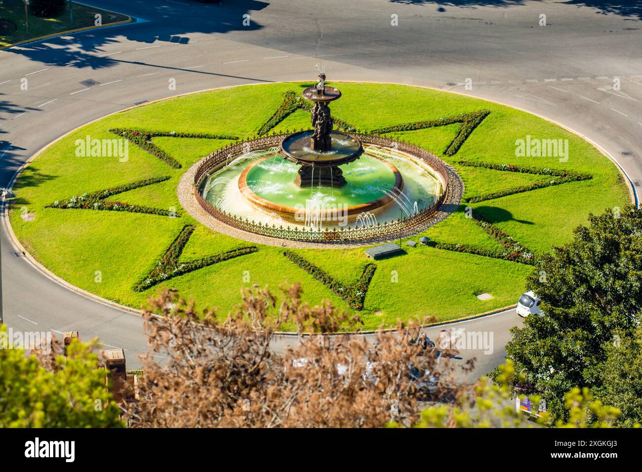 Fuente de las Tres Gracias (Brunnen der drei Graces) oder Las Tres Ninfas (Brunnen der drei Nymphen) am Plaza de General Torrijos, malaga, Spanien. Stockfoto