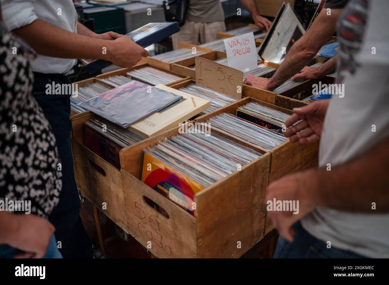 Schallplatten zum Verkauf auf Straßen- und Flohmärkten in Aveiro, Portugal Stockfoto