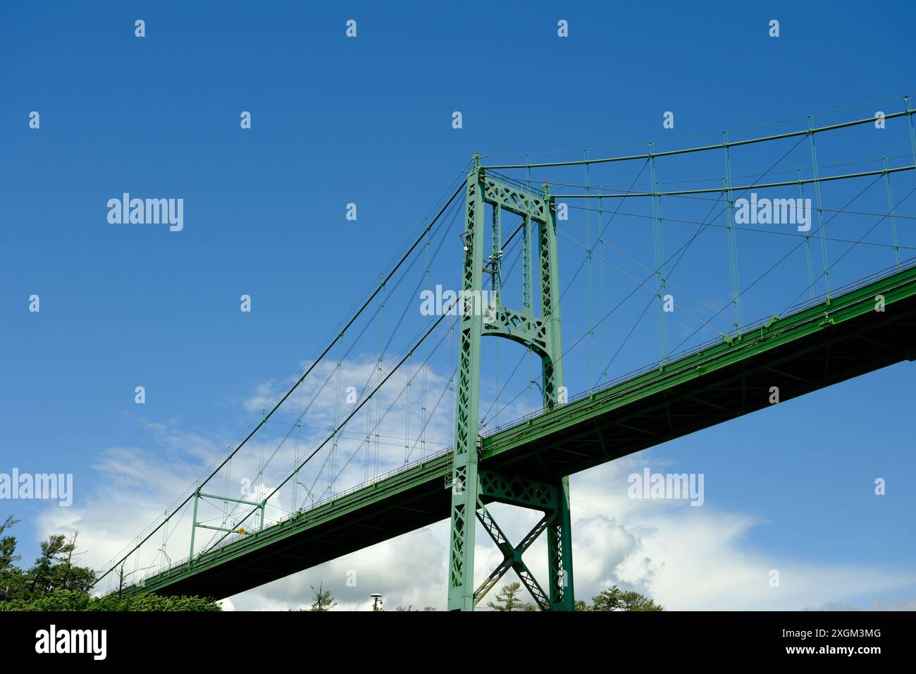 Die Thousand Islands International Bridge, von den 1000 Inseln aus gesehen Stockfoto