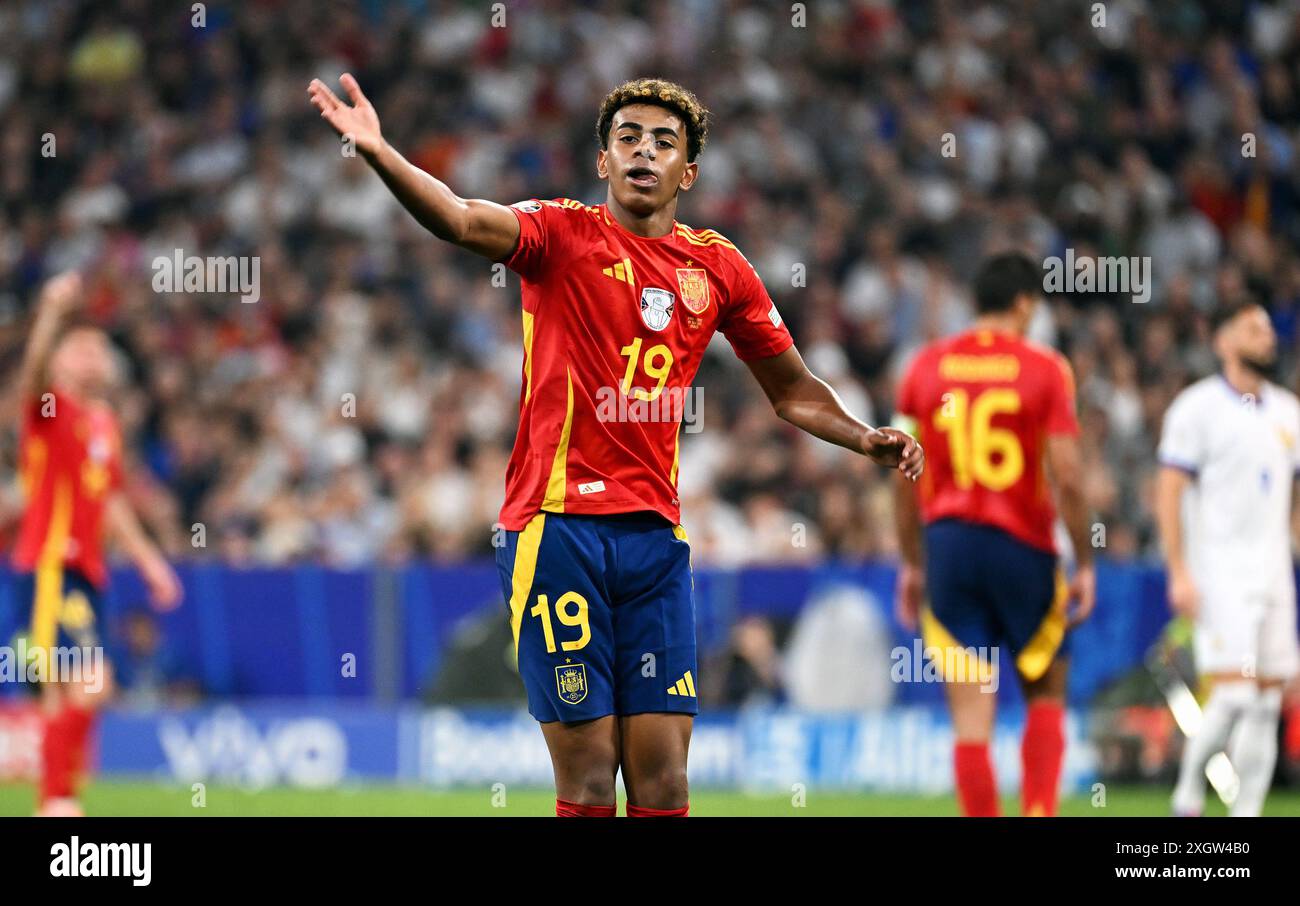 Fussball, Europameisterschaft, EURO 2024, Halbfinale, Allianz Arena MŸnchen: Spanien - Frankreich 2:1; Lamine Yamal (SPA). Aktion, Einzelbild. Stockfoto