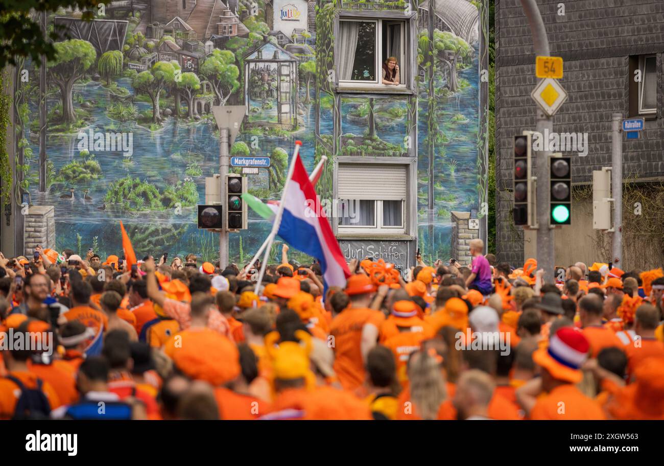 Dortmund, Deutschland. Juli 2024. Markgrafenstreet Fan march of the Dutch Niederlande - England Niederlande - England 10.07.2024 Credit: Moritz Muller/Alamy Live News Stockfoto