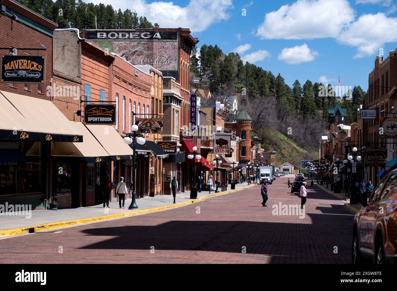 Blick auf die Main Street Gulch in der historischen alten Bergbaustadt Deadwood in den Black Hills von South Dakota Stockfoto