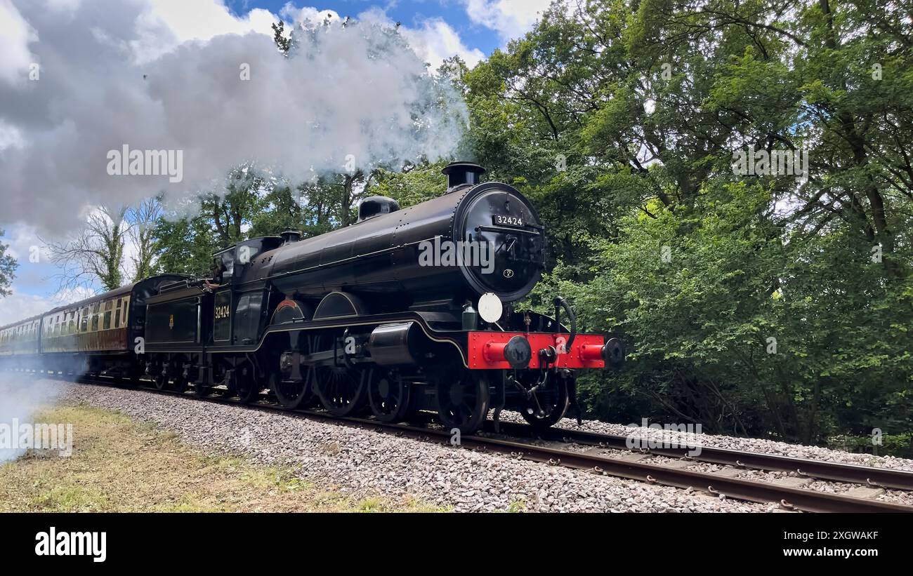 LBSCR Atlantic Class H2 „Beachy Head“ auf einer Strecke an der Blubell Railway Stockfoto