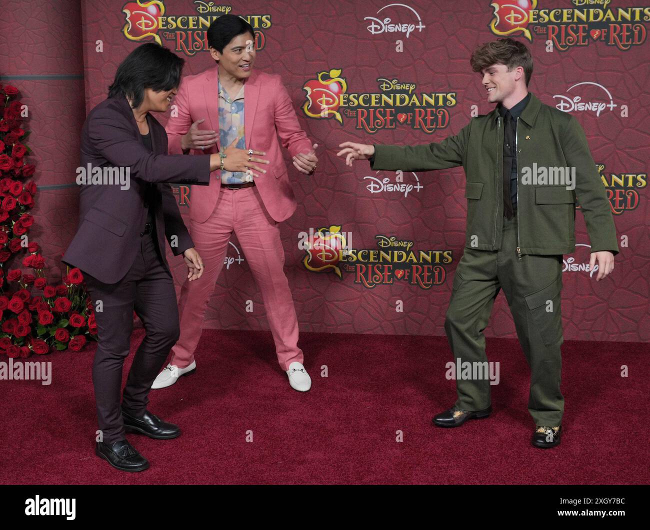 Los Angeles, USA. Juli 2024. (L-R) Tristan Padil, Paolo Montalbán und Peder Lindell bei The Disneys NACHKOMMEN: THE RISE OF RED World Premiere am Mittwoch in den Walt Disney Studios? Juli 2024. (Foto: Sthanlee B. Mirador/SIPA USA) Credit: SIPA USA/Alamy Live News Stockfoto