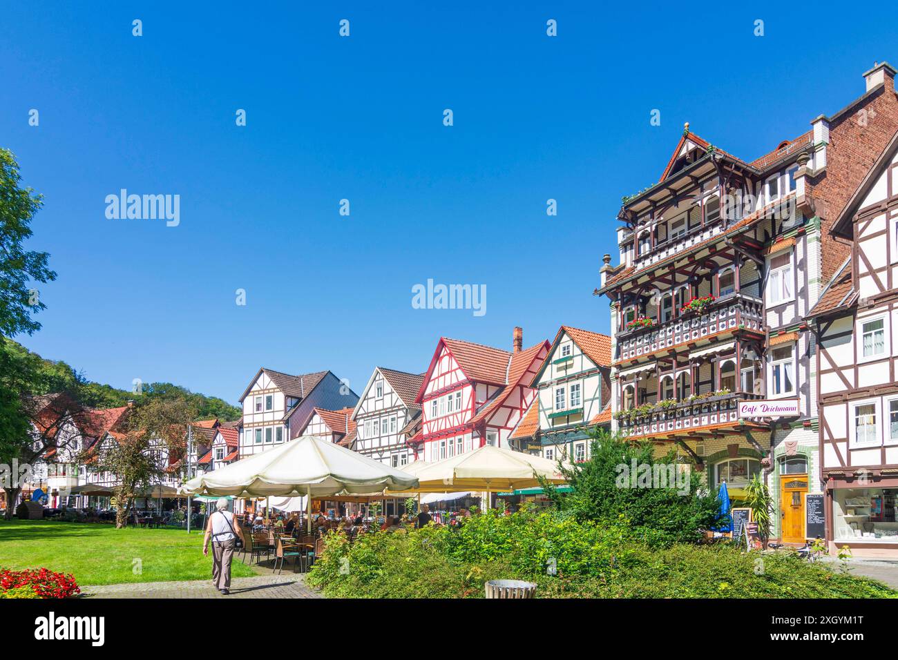 Straße Weinreihe, Park Kurpark in Bad Sooden, Freiluftrestaurant Bad Sooden-Allendorf Nordhessen Hessen, Hessen Deutschland Stockfoto