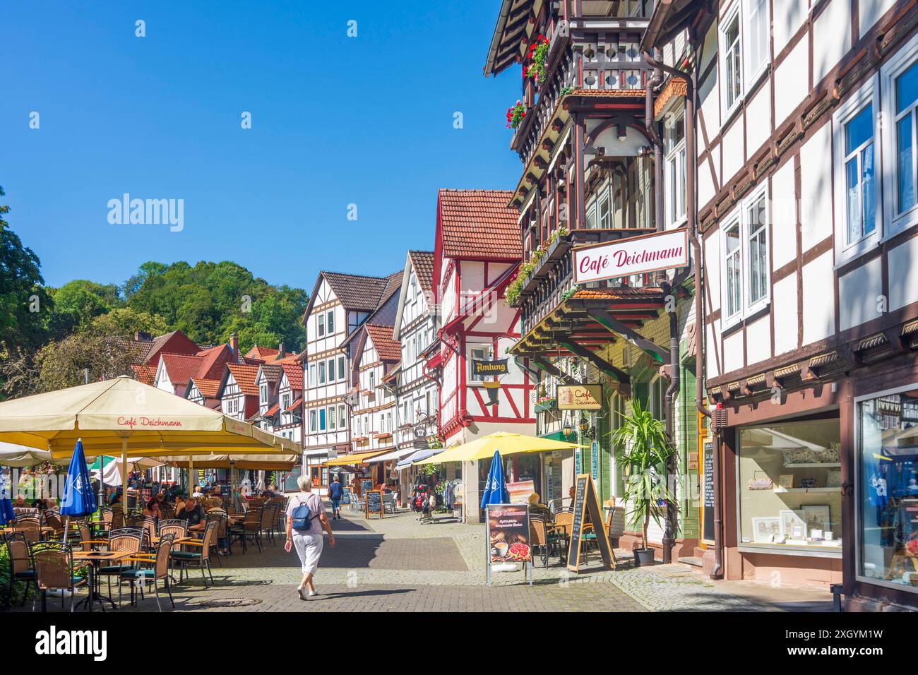 Straße Weinreihe, Park Kurpark in Bad Sooden, Freiluftrestaurant Bad Sooden-Allendorf Nordhessen Hessen, Hessen Deutschland Stockfoto