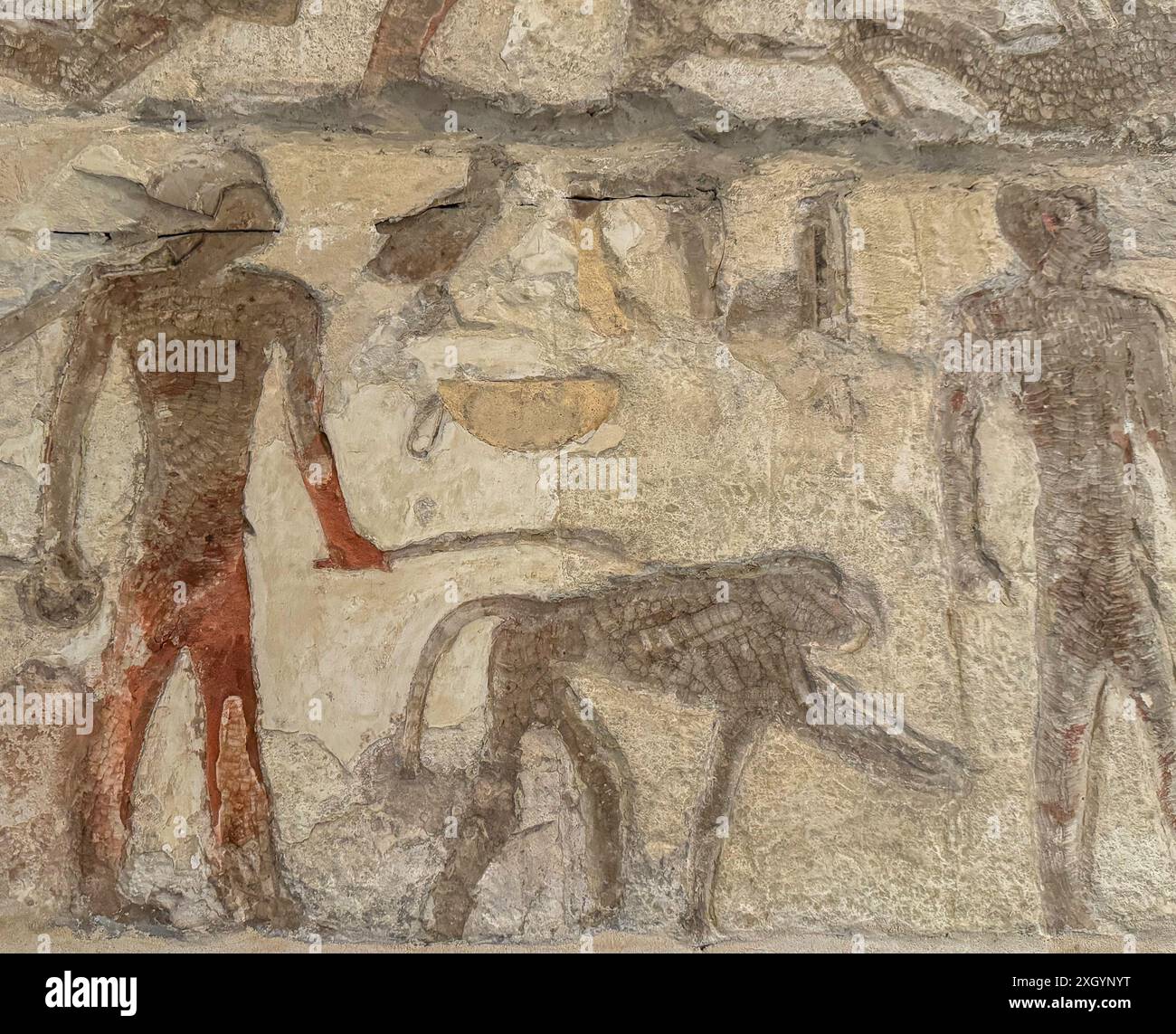 Steintafel mit ägyptischen Symbolen und ägyptischen Pharaonenfiguren Stockfoto