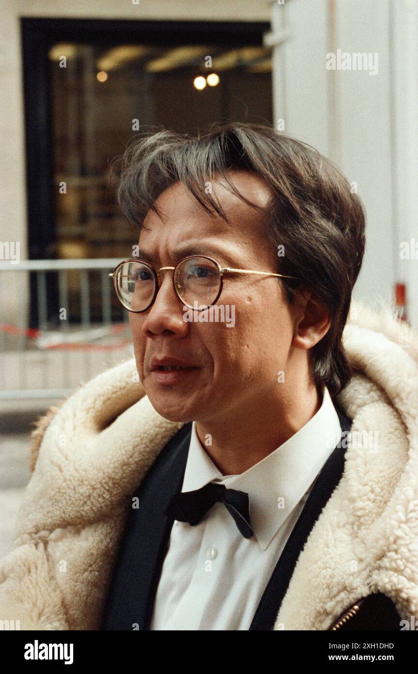 Chiyara Meas, bekannt als Tchee am Set der französischen Fernsehserie Commissaire Moulin, Folge ohne Titel L’Ours Vert (Staffel 4, Episode 1). Paris, Oktober 1991 Stockfoto