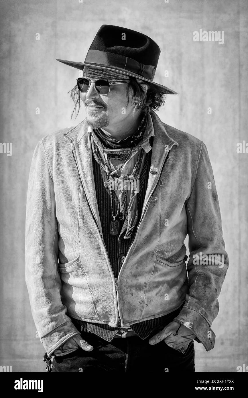 Rom, Italien - 17. Oktober 2021: Johnny Depp spazierengeht auf dem Filmfestival in Rom zu einem roten Teppich, wo er seinen neuesten Film 'Papageientaucher' vorstellen wird. Stockfoto
