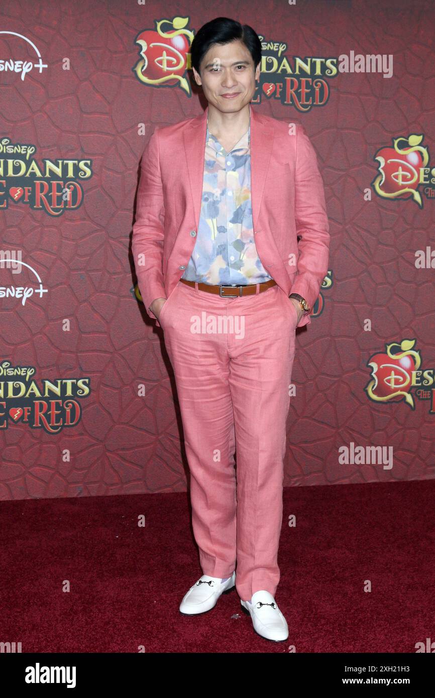 Juli 10, 2024, Burbank, CA, USA: LOS ANGELES - JUL 10: Paolo Montalban at the Descendants: The Rise of Red World Premiere in den Walt Disney Studios am 10. Juli 2024 in Burbank, CA (Credit Image: © Kay Blake/ZUMA Press Wire) NUR ZUR REDAKTIONELLEN VERWENDUNG! Nicht für kommerzielle ZWECKE! Stockfoto