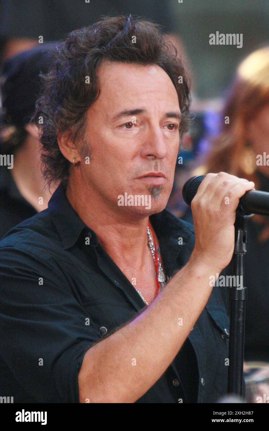 Bruce Springsteen und die E Street Band treten am 28. September 2007 auf der „Today“ Show 2007 Toyota Concert Series von NBC auf dem Rockefeller Plaza in New York City auf. Foto: Henry McGee/MediaPunch Stockfoto