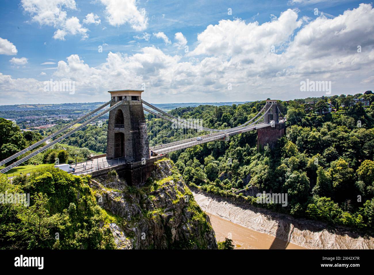 CLIFTON HÄNGEBRÜCKE, CLIFTON, BRISTOL, UK, 11. JULI 2024. Clifton Suspension Bridge, Clifton, Bristol, wo am 10. Juli 2024 menschliche Überreste in zwei Koffern gefunden wurden. (Bild am 21. Juni 2024) Credit John Rose/Alamy Live News Stockfoto