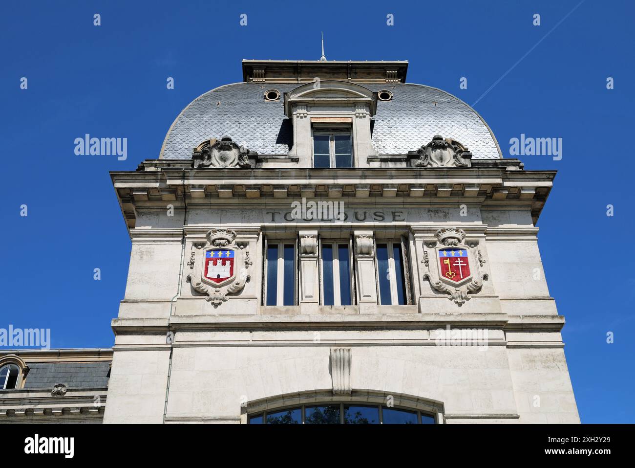 Detail des historischen Bahnhofsgebäudes, entworfen von Marius Toudoire in Toulouse Stockfoto