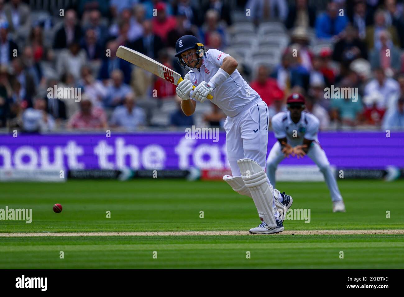 LONDON, VEREINIGTES KÖNIGREICH. 11. Juli, 24. Joe Root of England im 2. Tag-Spiel während England Men vs West Indies 1. Rothesay Test Match auf dem Lord's Cricket Ground am Donnerstag, den 11. Juli 2024 in LONDON ENGLAND. Quelle: Taka Wu/Alamy Live News Stockfoto