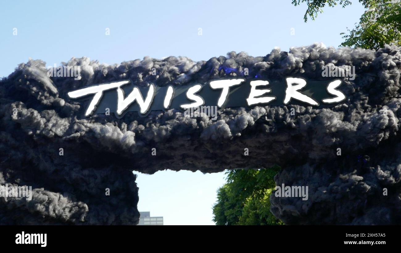 Los Angeles, Kalifornien, USA 11. Juli 2024 Universal Pictures präsentiert die Premiere von Twisters im Regency Village Theatre am 11. Juli 2024 in Los Angeles, Kalifornien, USA. Foto: Barry King/Alamy Live News Stockfoto
