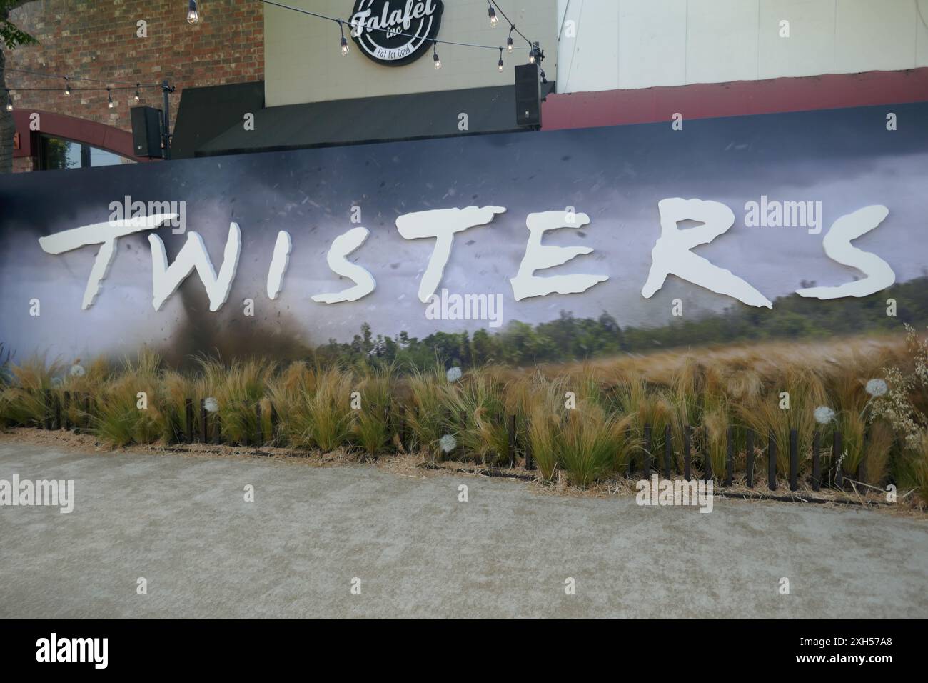 Los Angeles, Kalifornien, USA 11. Juli 2024 Universal Pictures präsentiert die Premiere von Twisters im Regency Village Theatre am 11. Juli 2024 in Los Angeles, Kalifornien, USA. Foto: Barry King/Alamy Live News Stockfoto