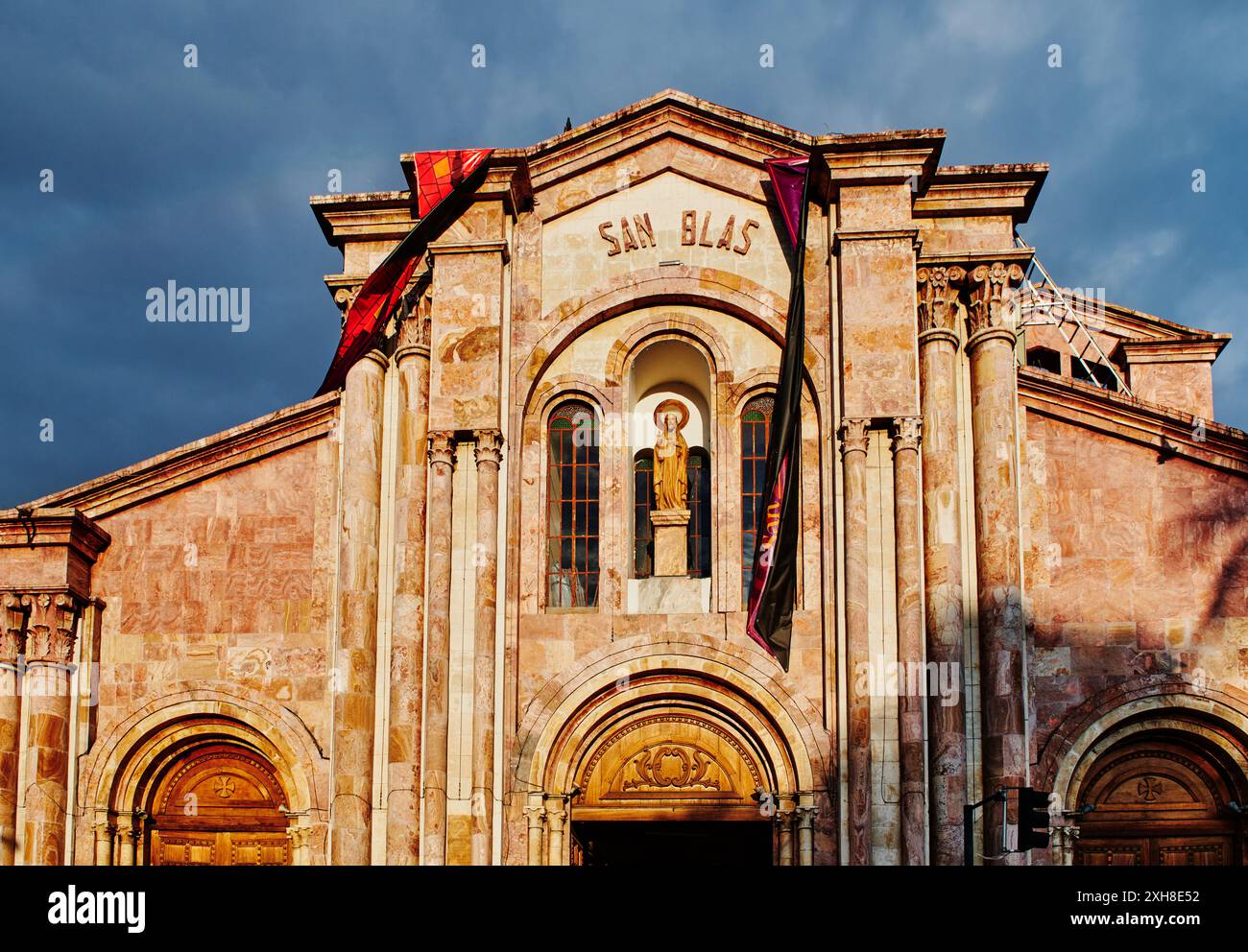 Fassade der Kirche San Blas, Cuenca, Ecuador, Südamerika Stockfoto