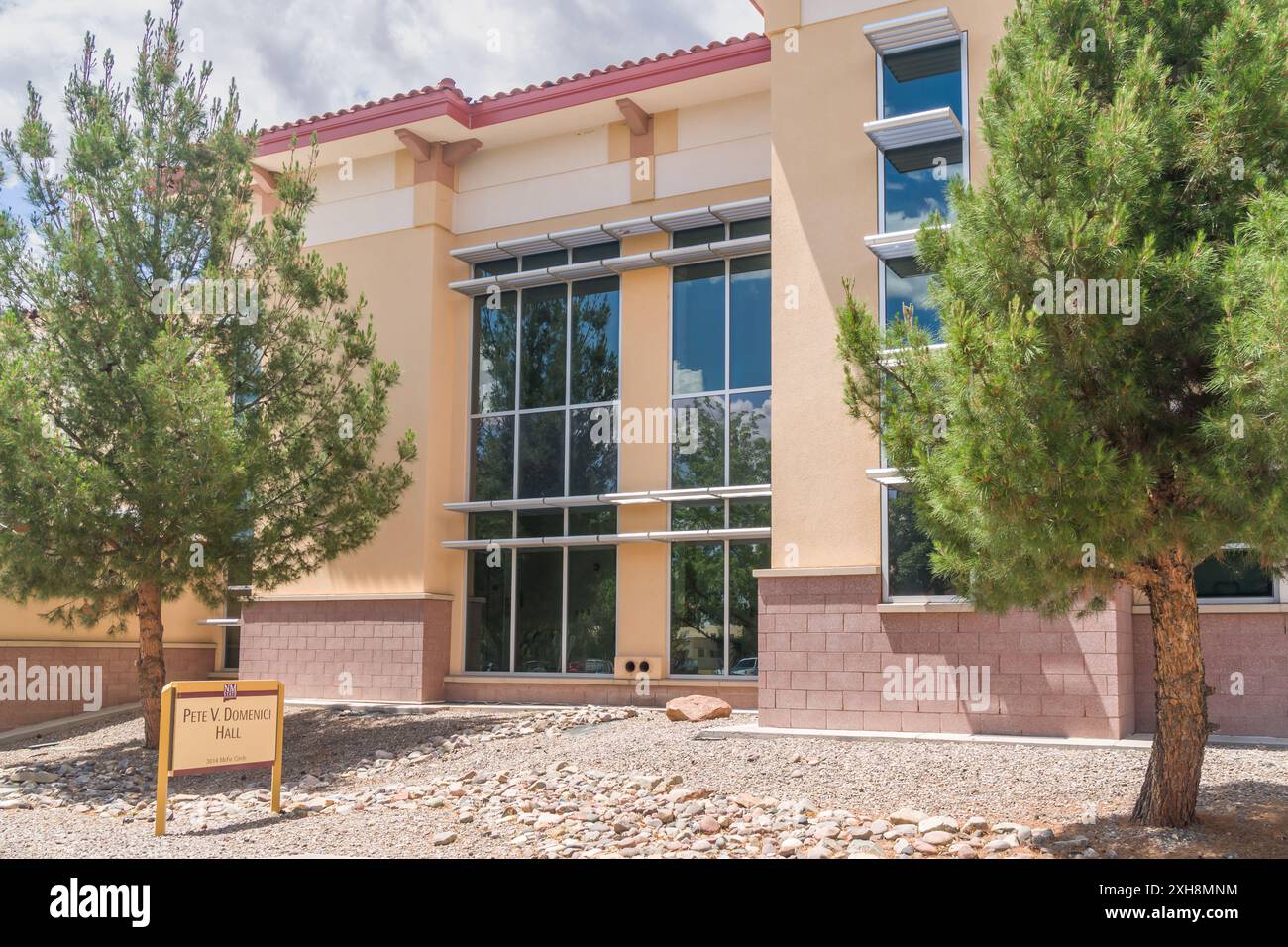 LAS CRUCES, NM, USA - 16. MAI 2024: Pete V. Domenici Hall an der New Mexico State University. Stockfoto