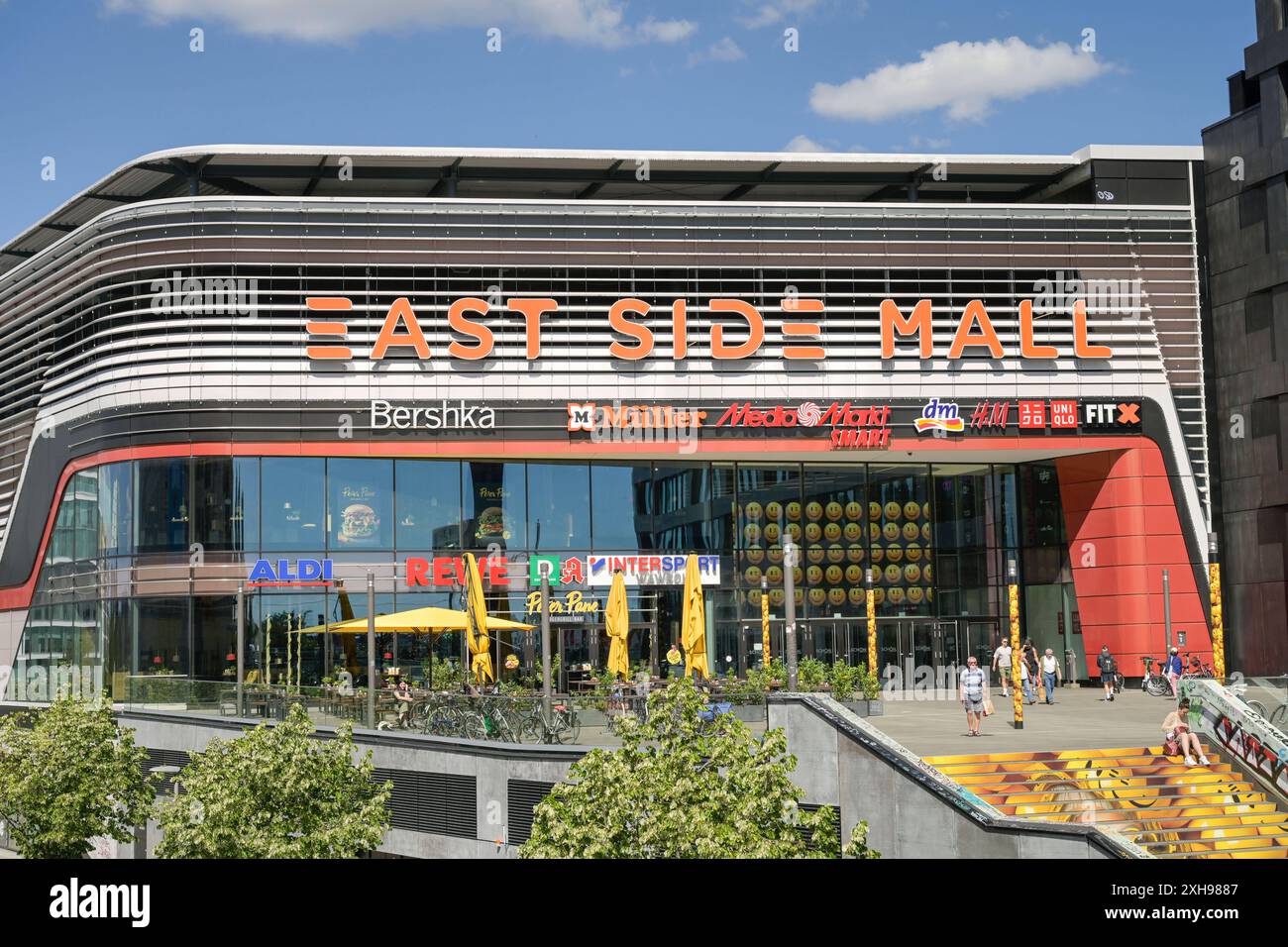parkhaus east side mall helen ernst straße 10243 berlin