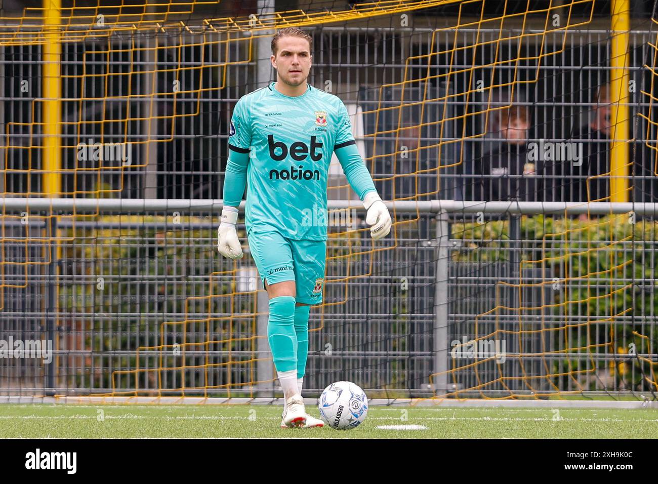 Diepenveen, Niederlande. Juli 2024. DIEPENVEEN, Sportpark de Zunnebargh, 12.07.2024, Saison 2024/2025, Freundschaftsspiel. Während des Spiels geht Ahead Eagles - Royal Union SG (Friendly), Endergebnis 1:2, GA Eagles Torhüter Luca Plogmann Credit: Pro Shots/Alamy Live News Stockfoto