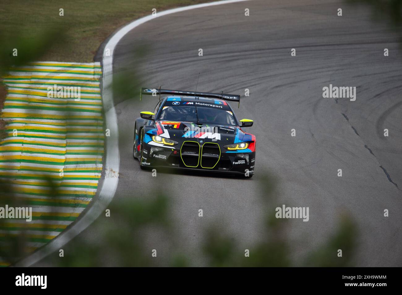 São PAULO, SP - 12.07.2024: ROLEX 6 HORAS DE São PAULO - BMW M4 LMGT3 gefahren von Ahmad Al Harthy, Valentino Rossi und Maxime Martin während des zweiten freien Trainings der Rolex 6 Stunden von São Paulo, die am 12. Juni 2024 auf der Rennstrecke Interlagos-SP stattfand. (Foto: Renato Assis/Fotoarena) Foto Arena LTDA/Alamy Live News Stockfoto