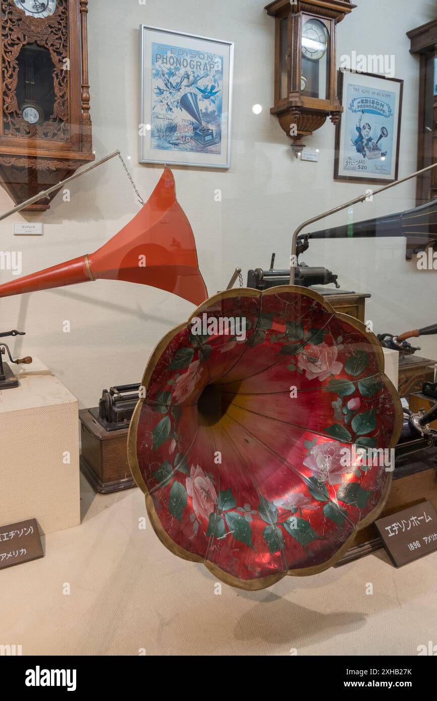 Haikara Antique Museum im Aoyagi House, Samurai Street in Kakunodate. Eine der besten Sammlungen von Phonographen, Grammophonen und Vintage-Kameras Stockfoto