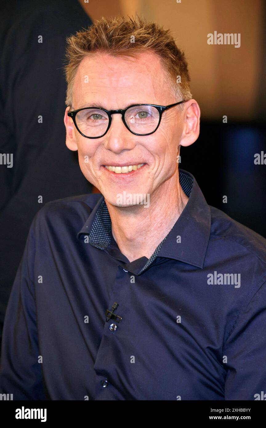Frank Busemann bei der Aufzeichnung der NDR Talk Show im NDR Fernsehstudio Lokstedt. Hamburg, 12.07.2024 *** Frank Busemann bei der Aufnahme der NDR Talk Show im NDR-Fernsehstudio Lokstedt Hamburg, 12 07 2024 Foto:xgbrcix/xFuturexImagex ndr talk1207 4731 Stockfoto
