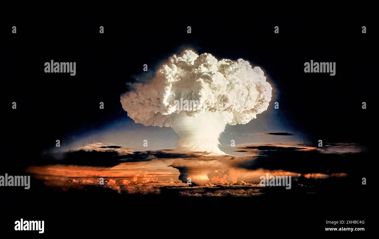 Ivy Mike US-Atombombentest eines 10,4-Megaton-Thermokerngeräts, der am 1. November 1952 auf dem Enewetak-Atoll im Pazifischen Ozean stattfand. Quelle: USDoD / Contraband Collection Stockfoto