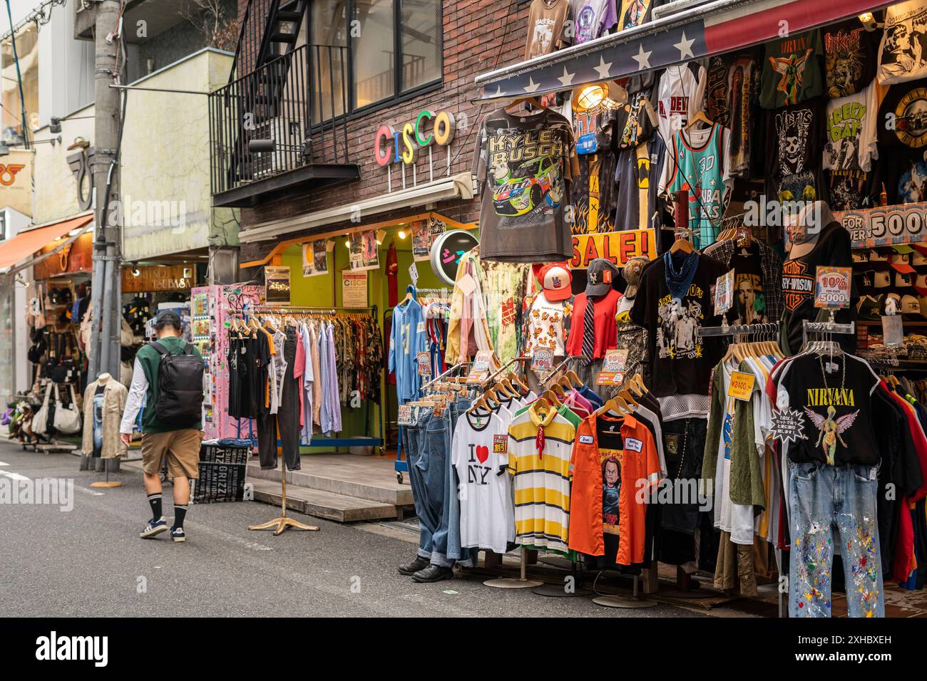 Shinsaibashi ist ein Stadtteil im Chūō-ku-Bezirk von Osaka, Japan und das wichtigste Einkaufsviertel der Stadt. Stockfoto