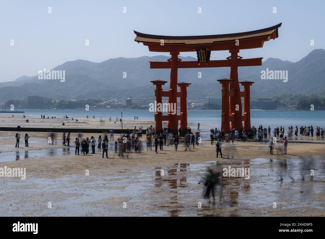 Torii des Itsukushima-Schreins in Miyajima, Japan Stockfoto