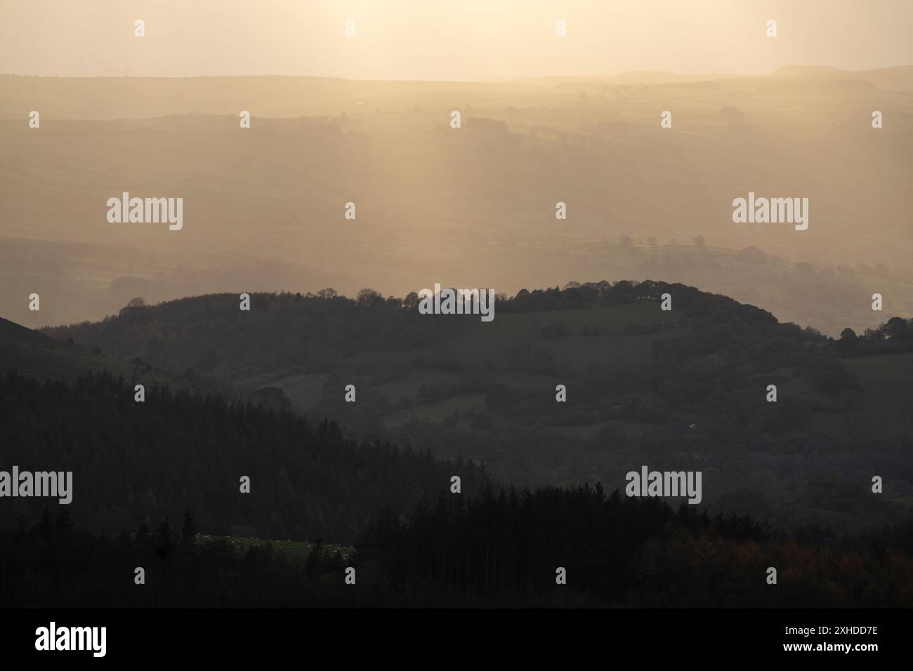 Dramatische Landschaft und Aussicht von den Stiperstones, einem freiliegenden Quarzitgrat in South Shropshire, Großbritannien Stockfoto