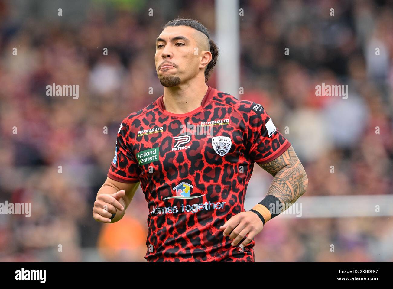 Aaron Pene of Leigh Leopards während des Spiels der Betfred Super League Runde 17 von Leigh Leopards gegen Huddersfield Giants im Leigh Sports Village, Leigh, Großbritannien, 13. Juli 2024 (Foto: Cody Froggatt/News Images) Stockfoto