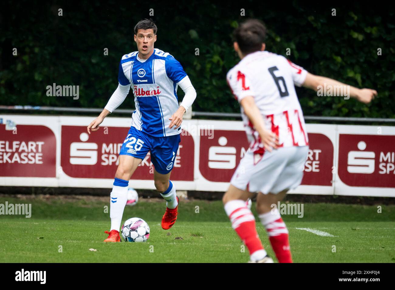 Middelfart, Dänemark. Juli 2024. Sauli Väisänen (25) von Odense BK wurde während eines Testspiels zwischen Odense Boldklub und Aalborg BK im Middelfart Stadion in Middelfart beobachtet. Stockfoto