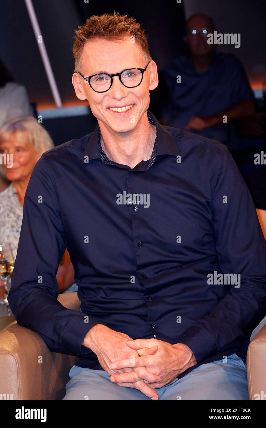 Frank Busemann bei der Aufzeichnung der NDR Talk Show im NDR Fernsehstudio Lokstedt. Hamburg, 12.07.2024 *** Frank Busemann bei der Aufnahme der NDR Talk Show im NDR-Fernsehstudio Lokstedt Hamburg, 12 07 2024 Foto:xH.xHartmannx/xFuturexImagex ndr talk1207 4792 Stockfoto