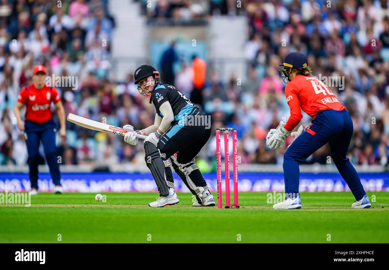 LONDON, VEREINIGTES KÖNIGREICH. 13. Juli, 24. Grorgia Plimmer von New Zealand Women während der England Women vs New Zealand Vitality T20 International Series auf dem Kia Oval Cricket Ground am Samstag, den 13. Juli 2024 in LONDON ENGLAND. Quelle: Taka Wu/Alamy Live News Stockfoto