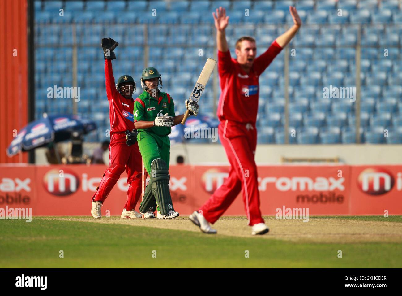 Bangladesch-Simbabwe erstes One Day Inter National (ODI) Match von fünf Spielserien im Sher-e-Bangla National Cricket Stadium in Mirpur, Dhaka, Banglade Stockfoto