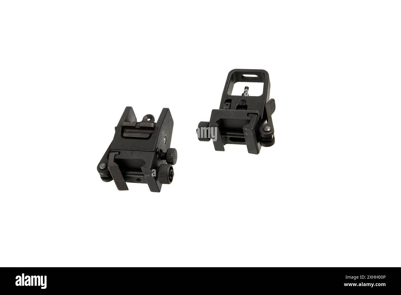Abnehmbare mechanische Visiere aus Metall und mit Schnellwechselhalterungen. Isolieren auf weißem Hintergrund. Stockfoto
